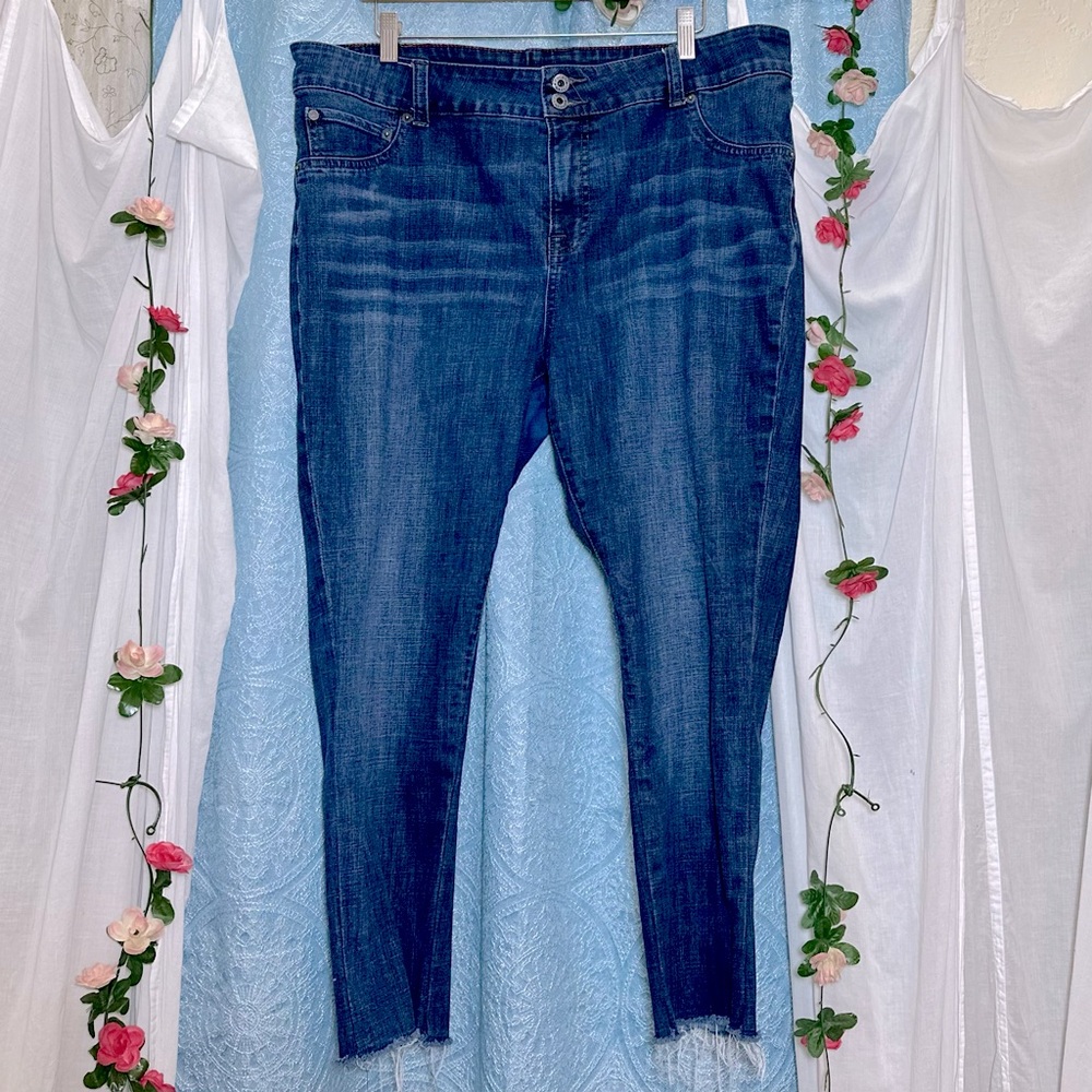 Lucky Brand Emma Flare High Rise Raw Edge Cropped Denim Jeans